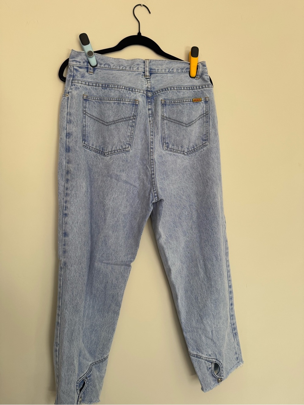Light Wash Women's Jeans - Classic High-Rise